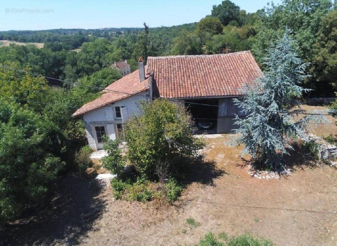 Maison à VERTEUIL-SUR-CHARENTE