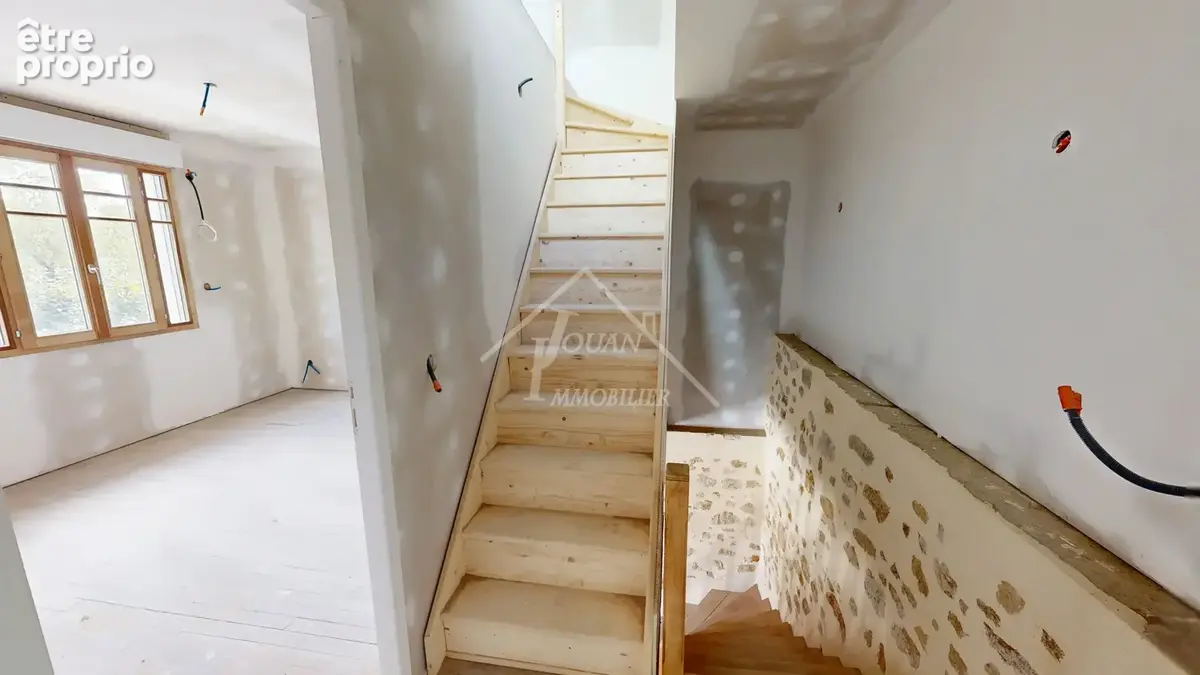 Maison 3 chambres en pleine transformation, à personnaliser, BOURBON L'ARCHAMBAULT - photo 9