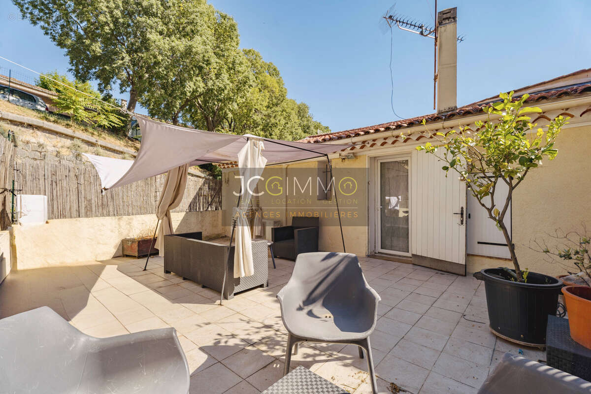 Appartement à PIERREFEU-DU-VAR