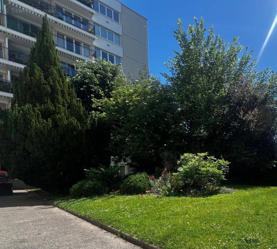 Appartement à SAINTE-FOY-LES-LYON