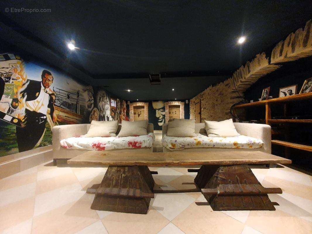 Maison à LA SALVETAT-PEYRALES