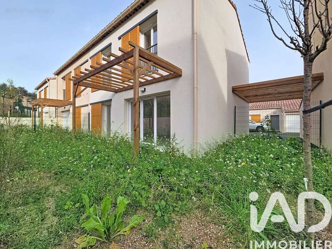 Photo 2 - Maison à MARSEILLE-13E