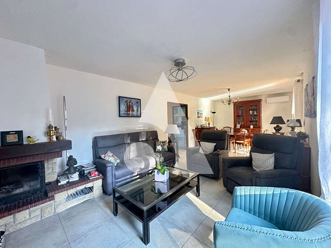 Maison à VILLELAURE