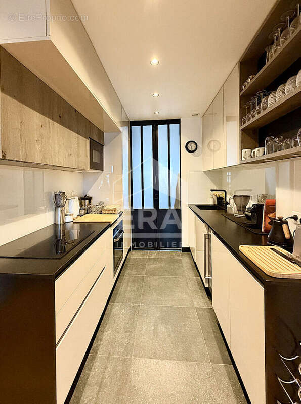 Appartement à LEVALLOIS-PERRET