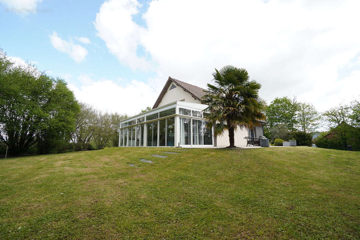 Maison à SAINT-GERVAIS-EN-BELIN