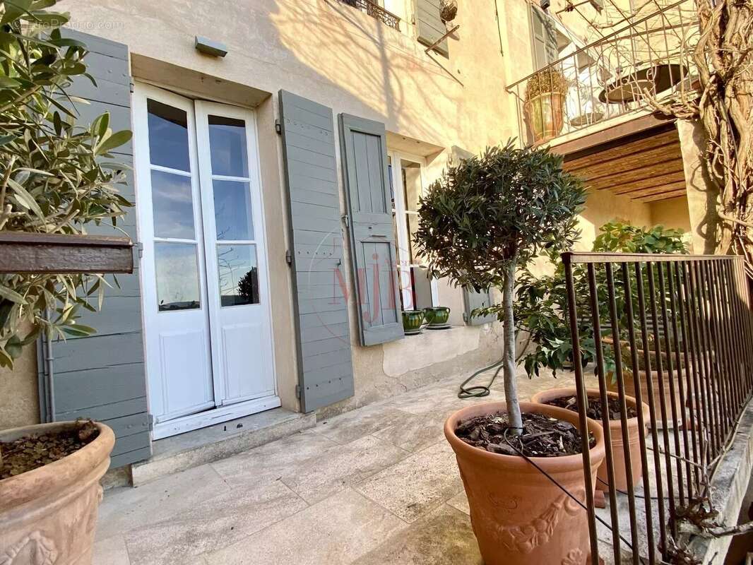 Maison à CADENET