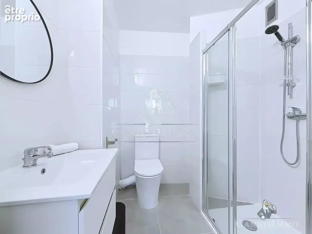 Cannes centre - grand studio coin nuit balcon - photo 6