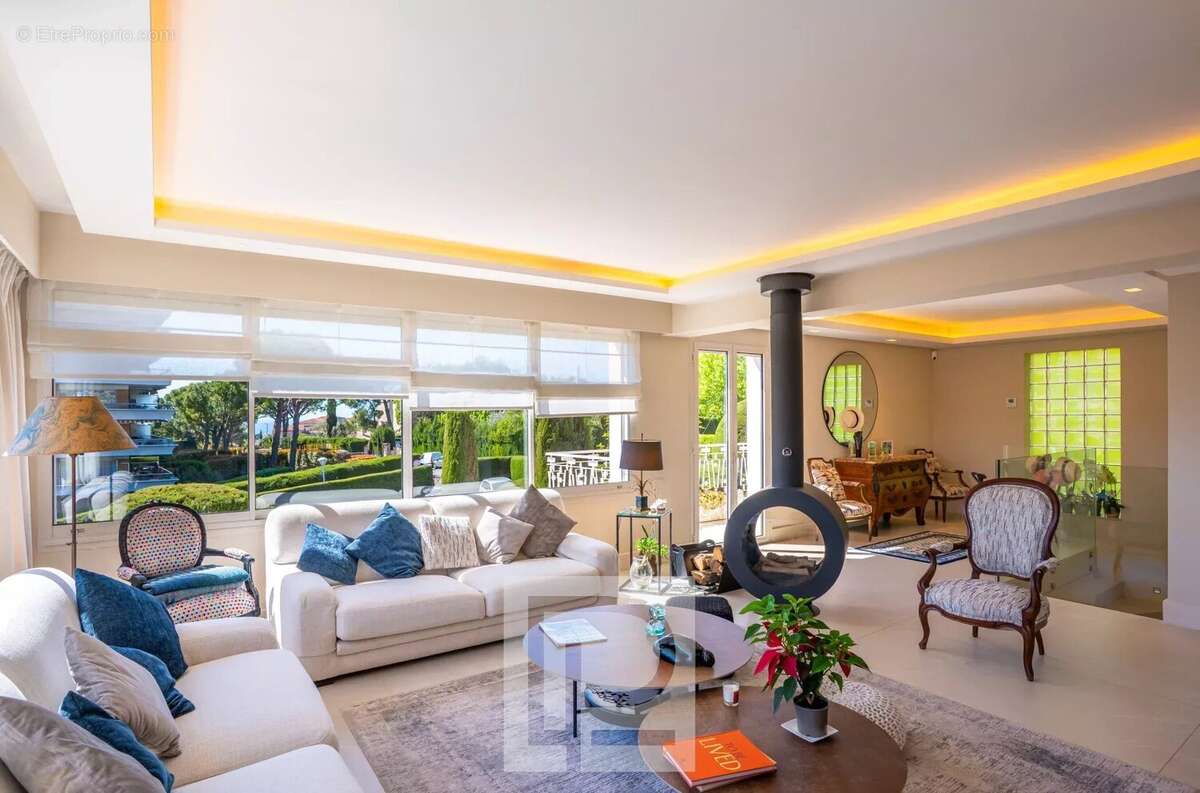 Appartement à LE CANNET