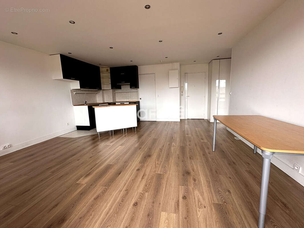 Appartement à NANTERRE