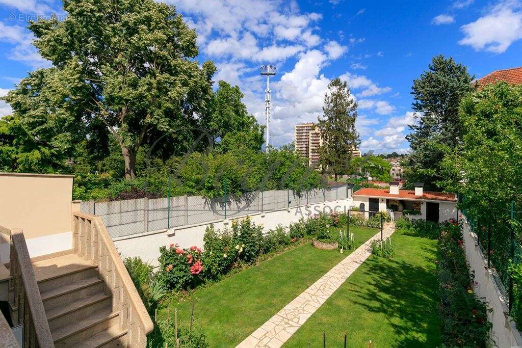 Maison à BOURG-LA-REINE