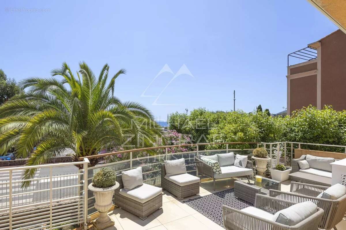 Théoule-sur-Mer - Appartement de standing avec vue mer - photo 10
