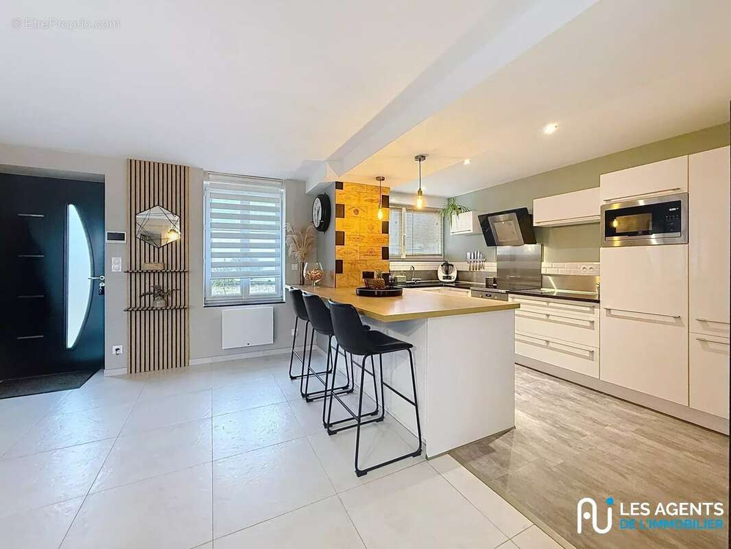 Maison à SAINT-LYE-LA-FORET