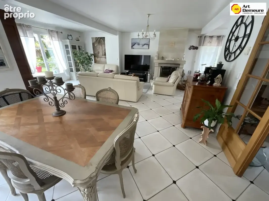 Maison 5 pièces 167 m² à vendre à Villiers-Adam (95840) - photo 2