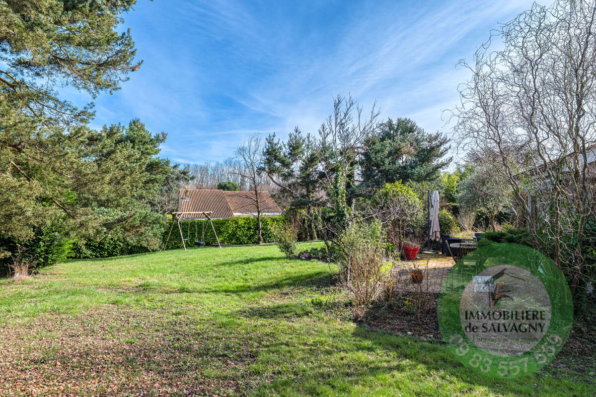 Maison à LA TOUR-DE-SALVAGNY
