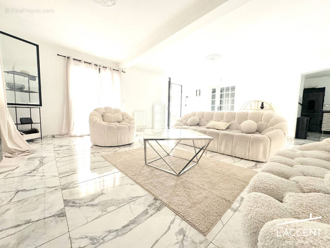 Maison à SAINT-GILLES