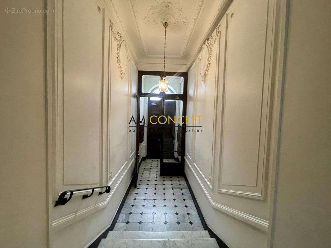 NICE centre ville 4P immeuble bourgeois - photo 9
