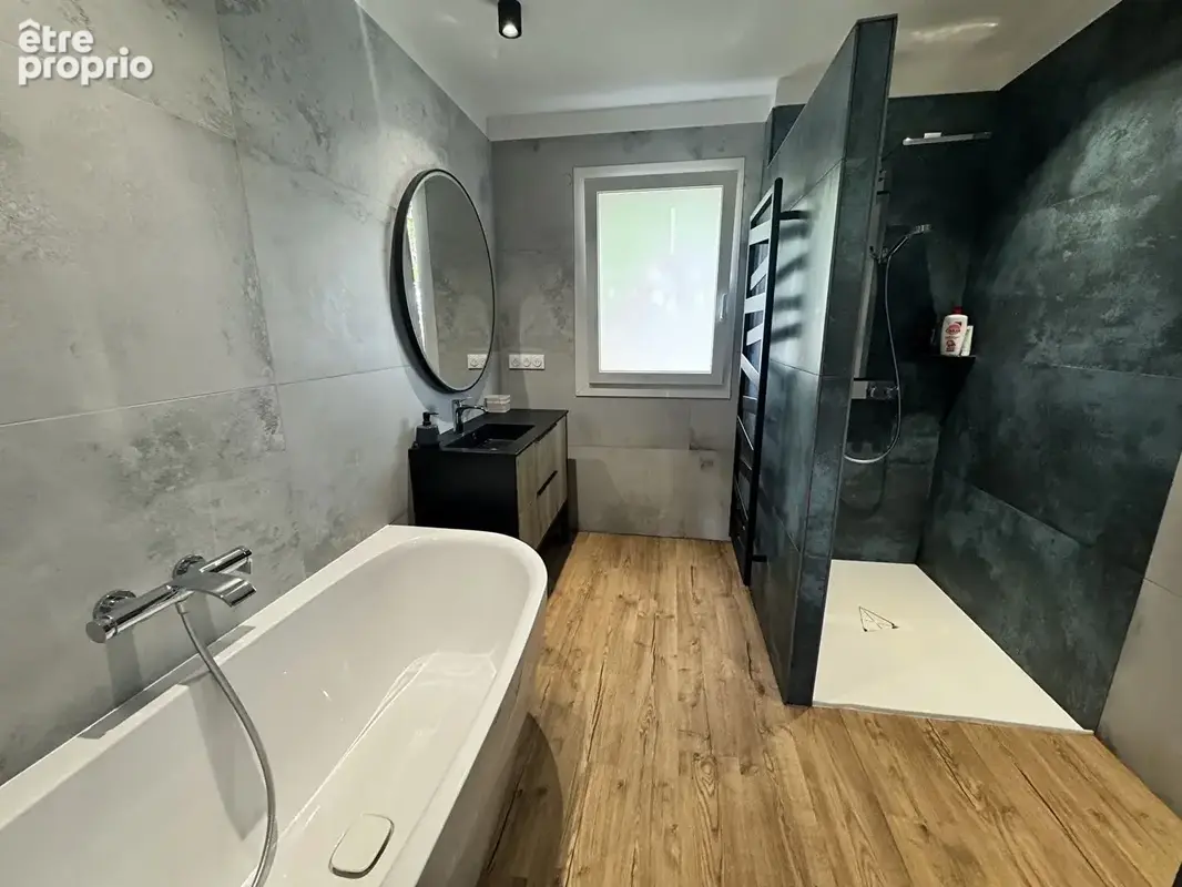 EXCLUSIVITÉ - maison de plain-pied rénovée à Bussac-sur-Charente - photo 7