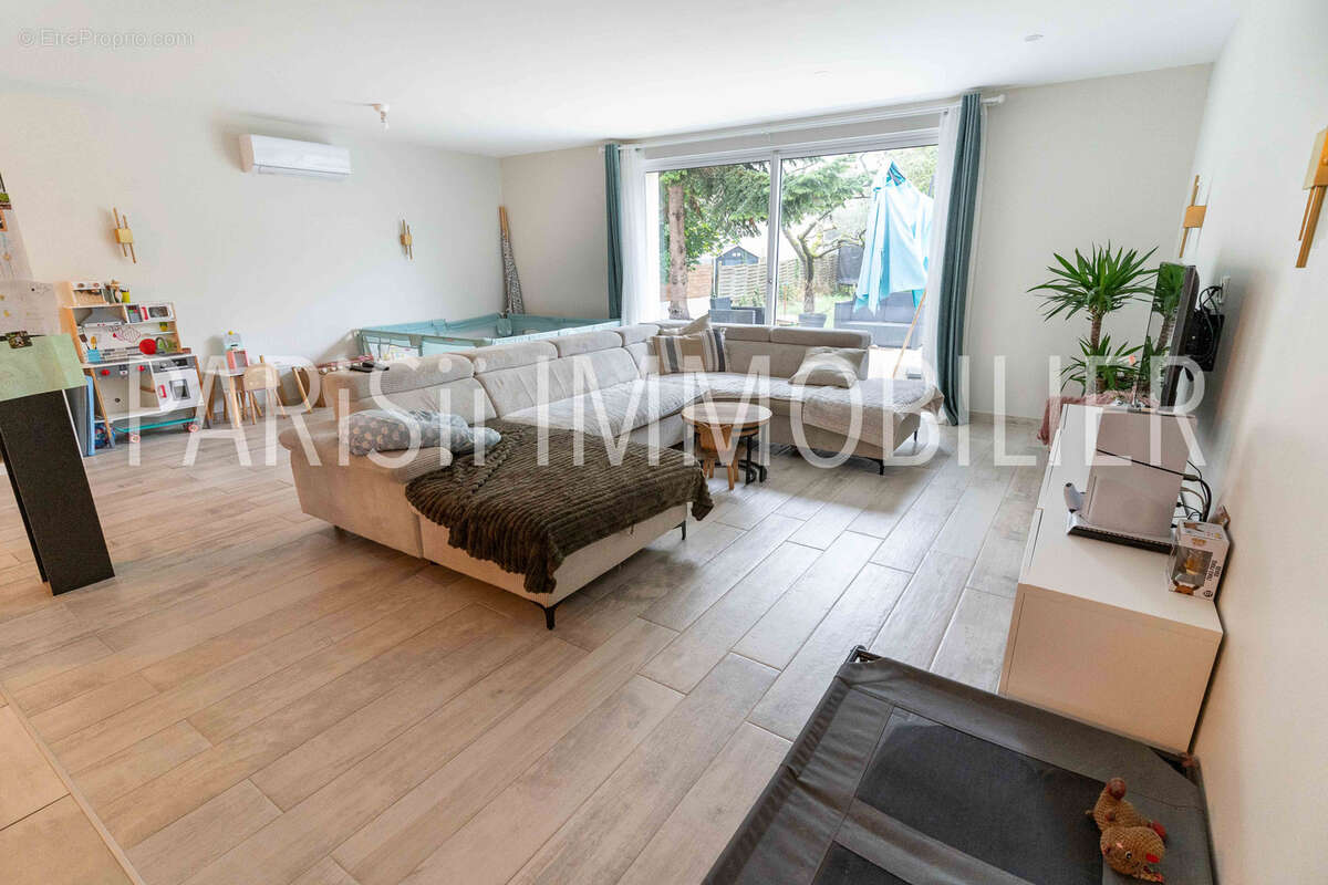 Maison à MONTIGNY-LES-CORMEILLES