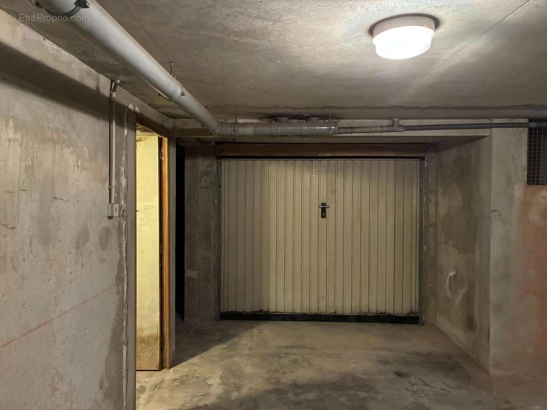 Photo 4 - Parking à PUGET-SUR-ARGENS