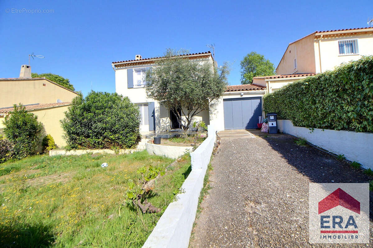 Maison à SAINT-PAUL-TROIS-CHATEAUX