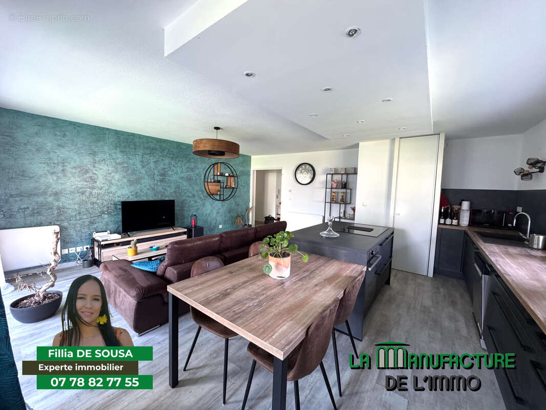 Appartement à SAINT-PRIEST-EN-JAREZ