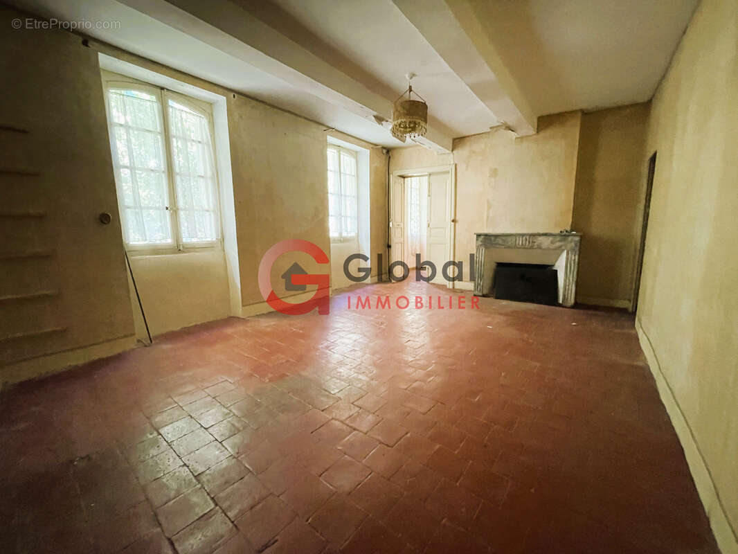 Maison de Maître 10 pièces avec jardin et cave. - photo 15