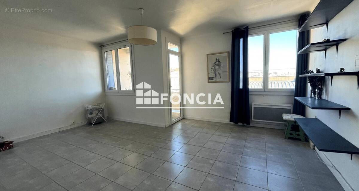 Appartement à NIMES