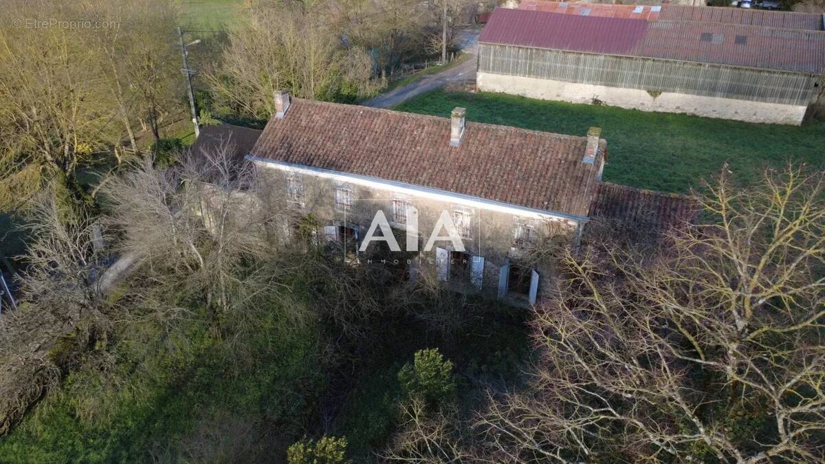 Maison à FONTENILLE