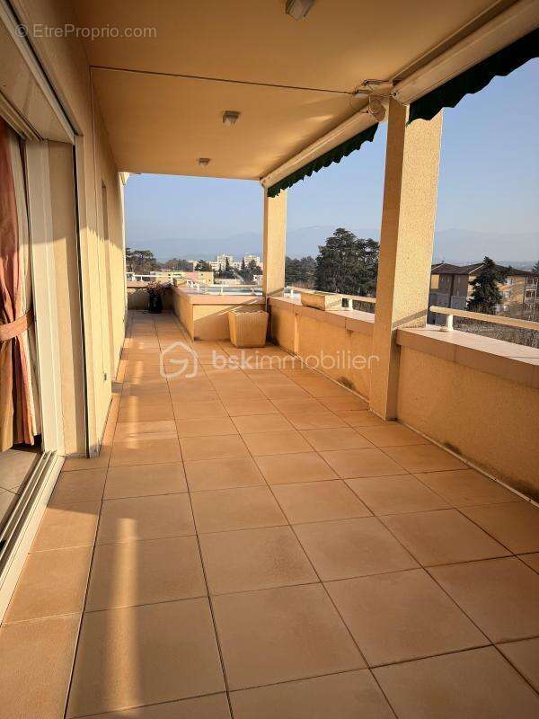 Appartement à ROMANS-SUR-ISERE