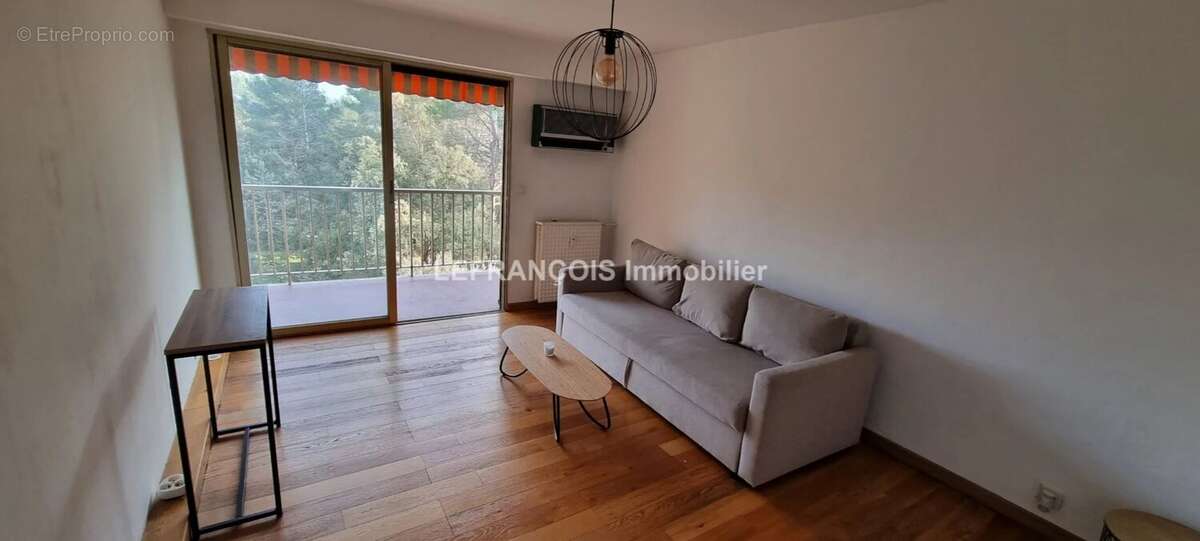 Appartement à PEYMEINADE