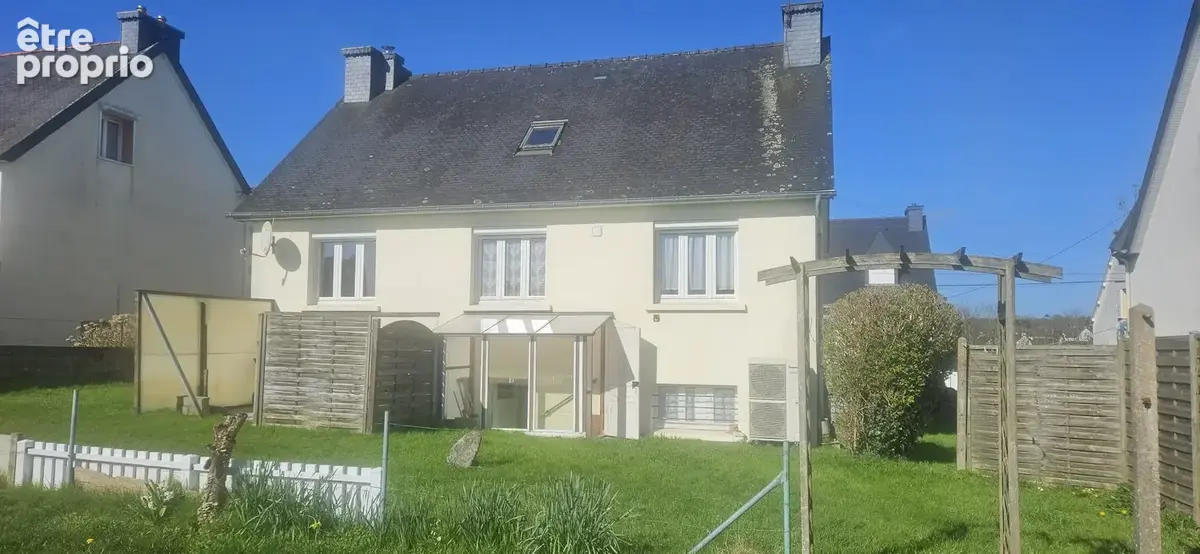 Maison 6 pièces 107 m² à vendre à Callac (22160) - photo 2