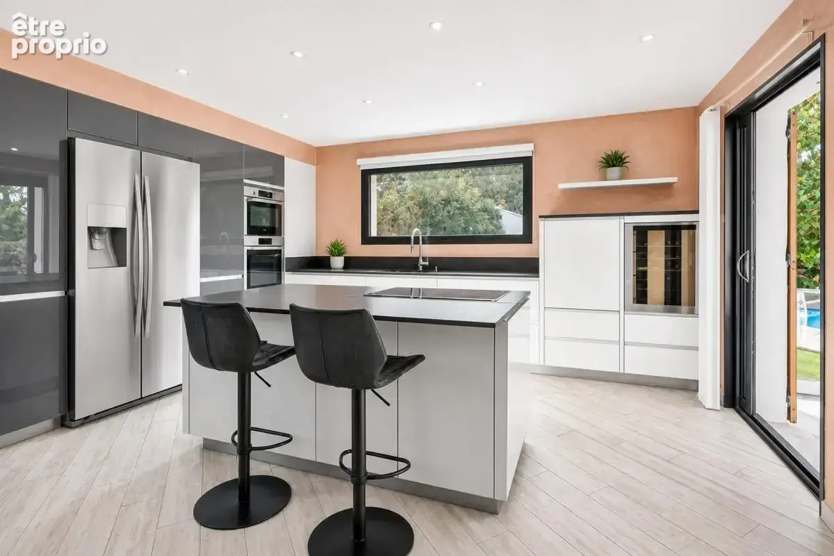 Maison de 7 pièces de 186 m² avec piscine à Saint-Victoret - photo 6