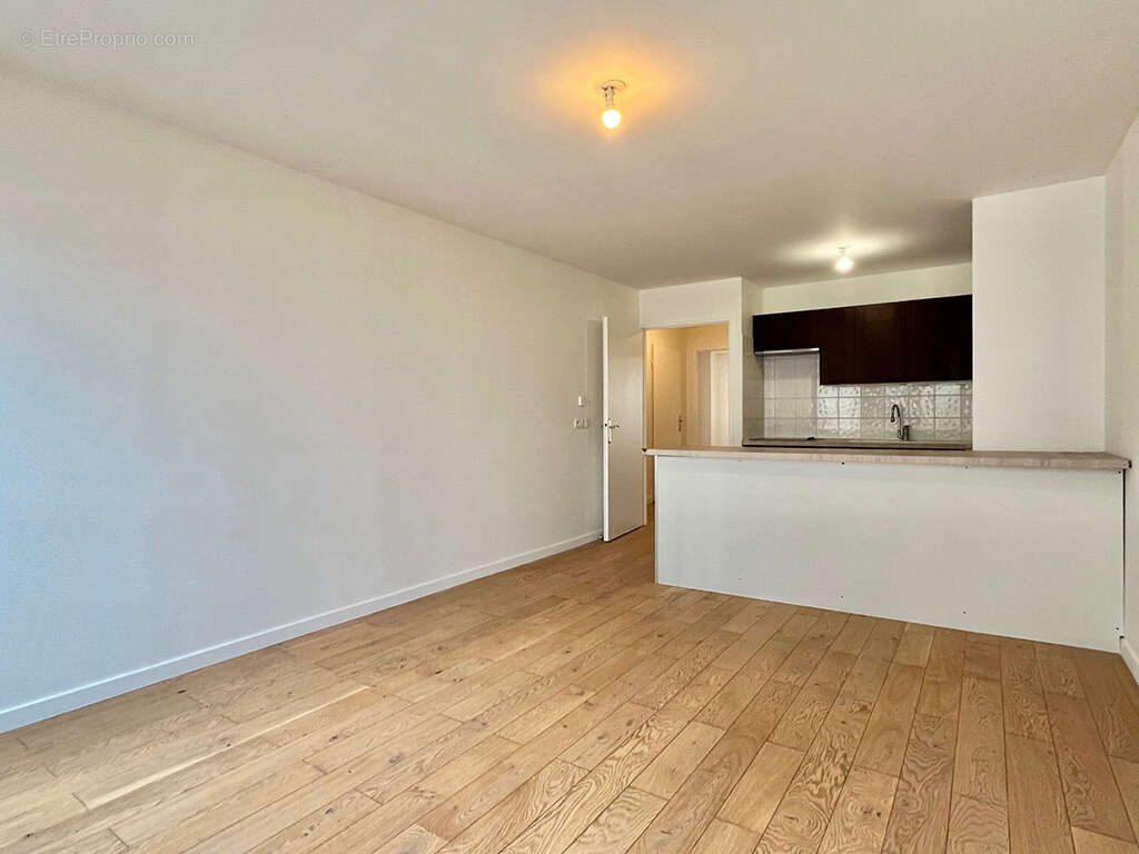 Appartement 74 m² à Argenteuil  - photo 4