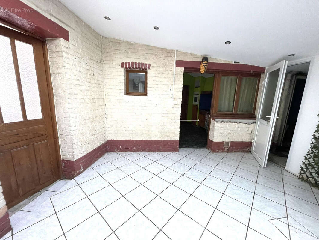 Maison 100 m² à Vicq  - photo 6