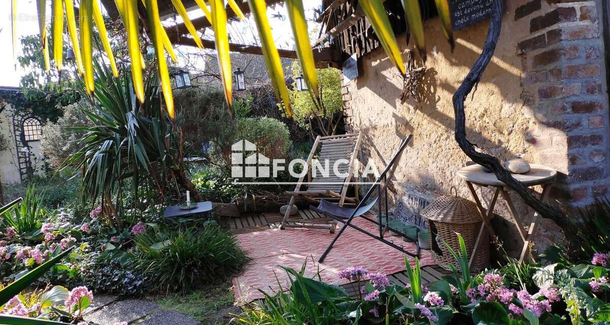 Authentique Logis angevin de 8 pièces avec jardin paysagé à La Chapelle aux Choux - photo 13