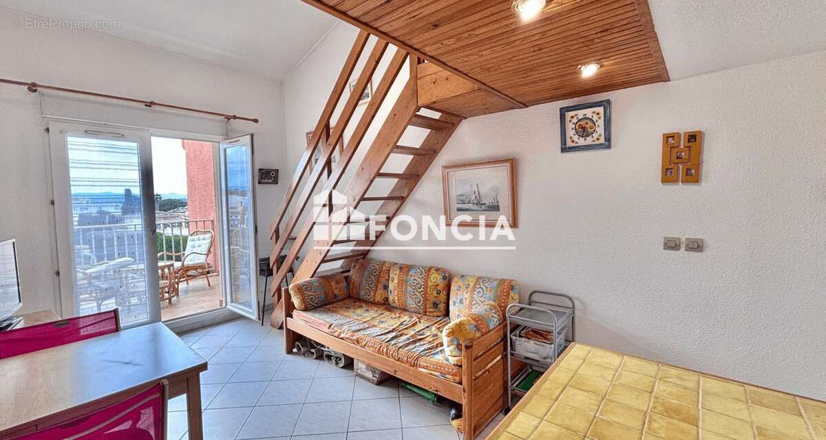 Appartement à LA LONDE-LES-MAURES