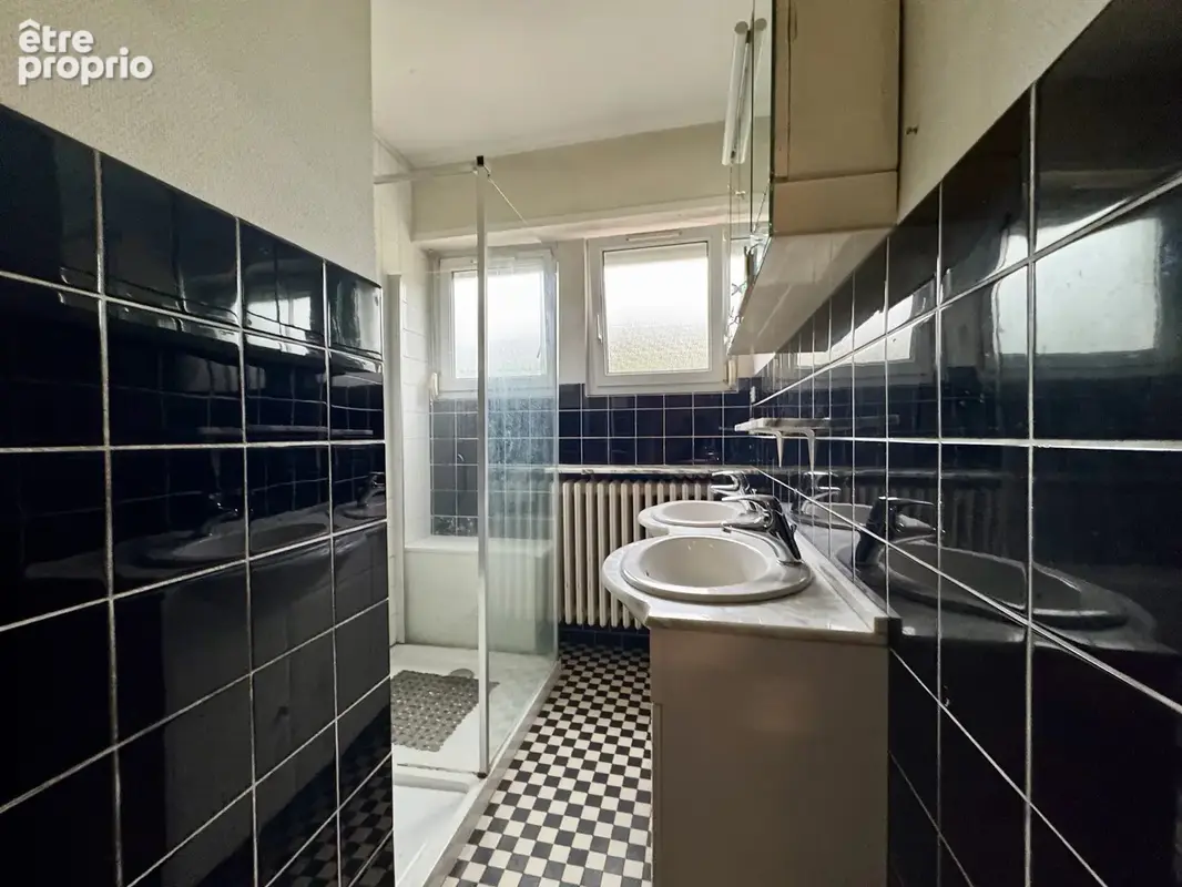 ENSEMBLE IMMOBILIER 300 m² sur 23,86 ares  Fort potentiel résidentiel & commercial - photo 6