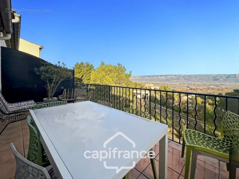 Appartement à MALLEMORT