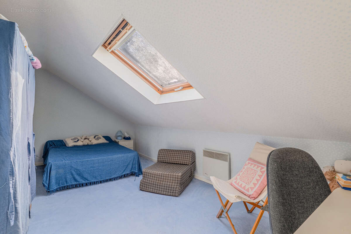 Maison à LA TOUR-DE-SALVAGNY