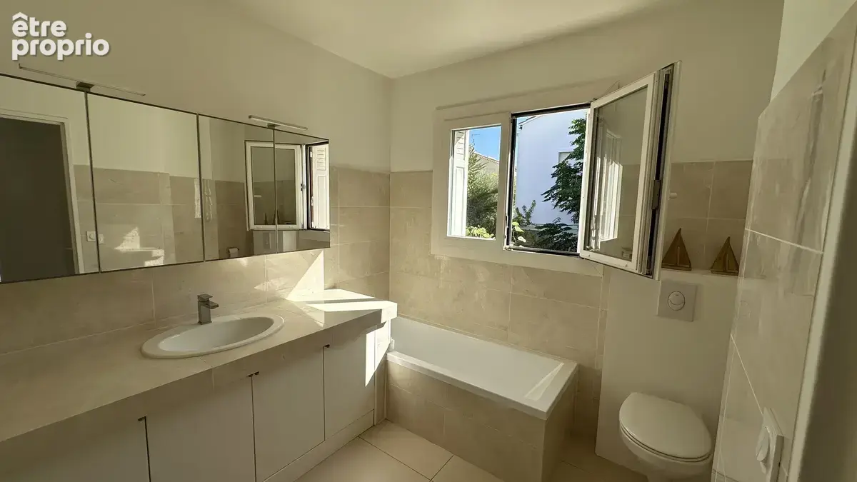 Maison 8 pièces 175 m² à vendre à Sanary-Sur-Mer (83110) - photo 6