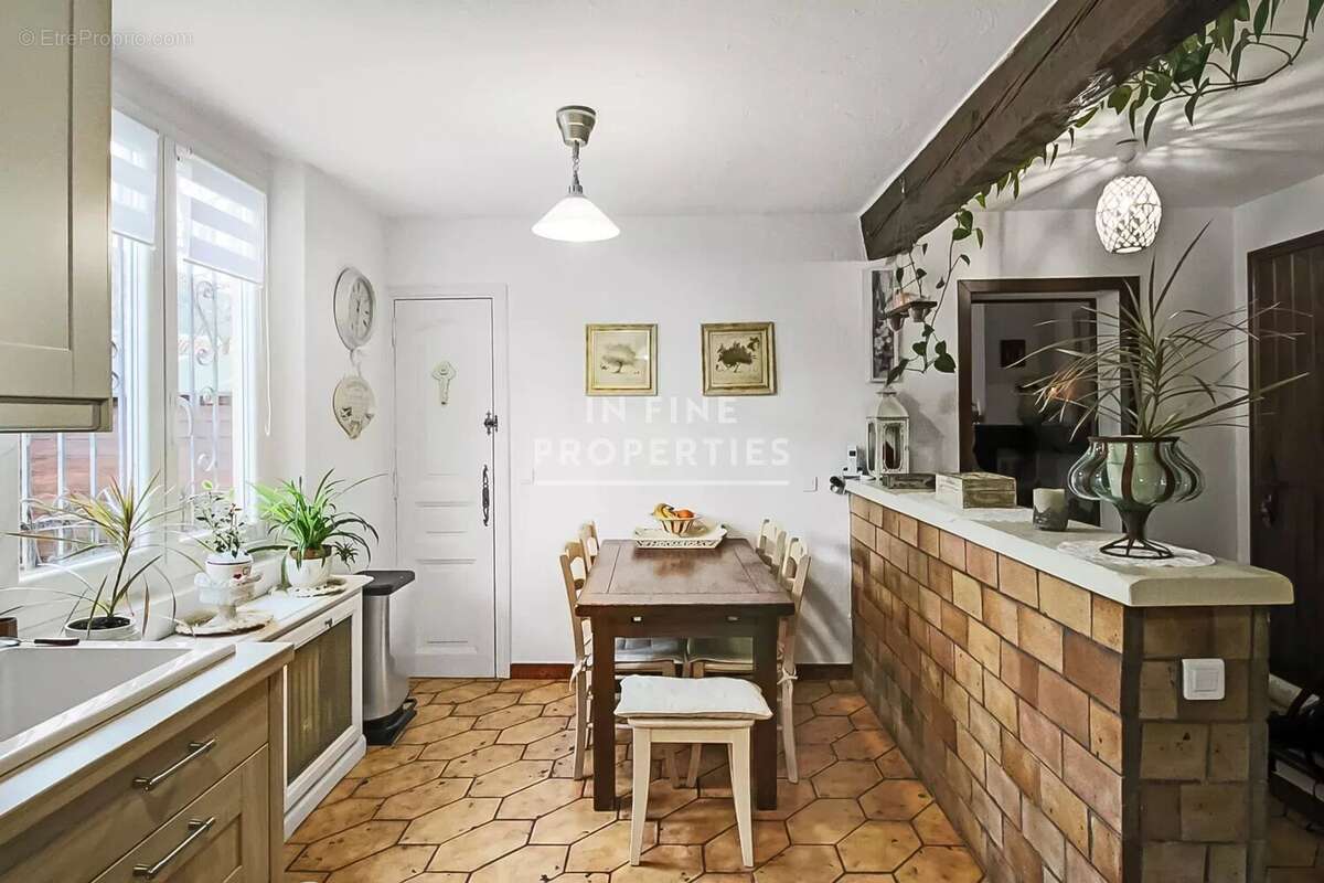 Maison à MANDELIEU-LA-NAPOULE