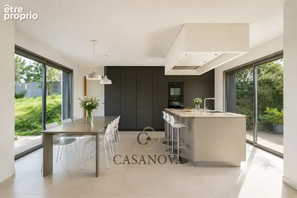 Villa d'architecte de plain-pied avec piscine et vue panoramique à Castelnau-le-Lez - photo 9