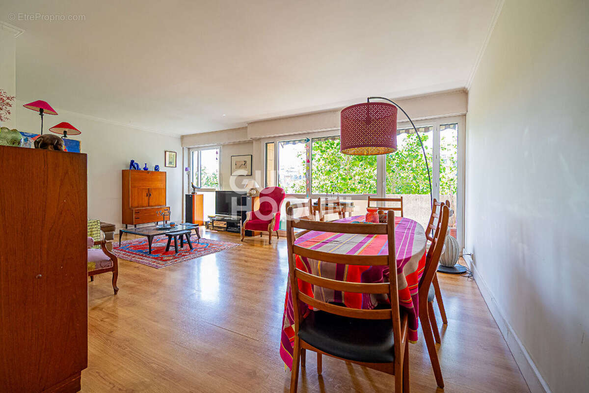 Appartement à PARIS-12E