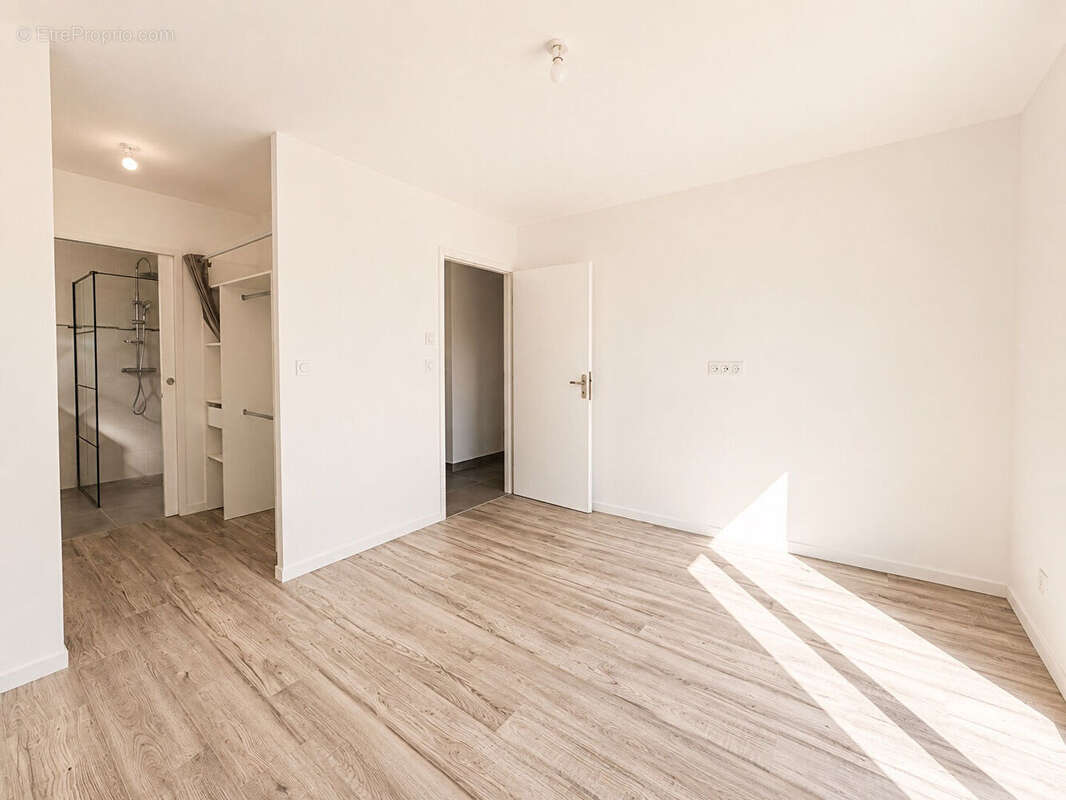 Pavillon de plain-pied 2025, de 111m² clé en main sur terrain de 528m² - photo 9