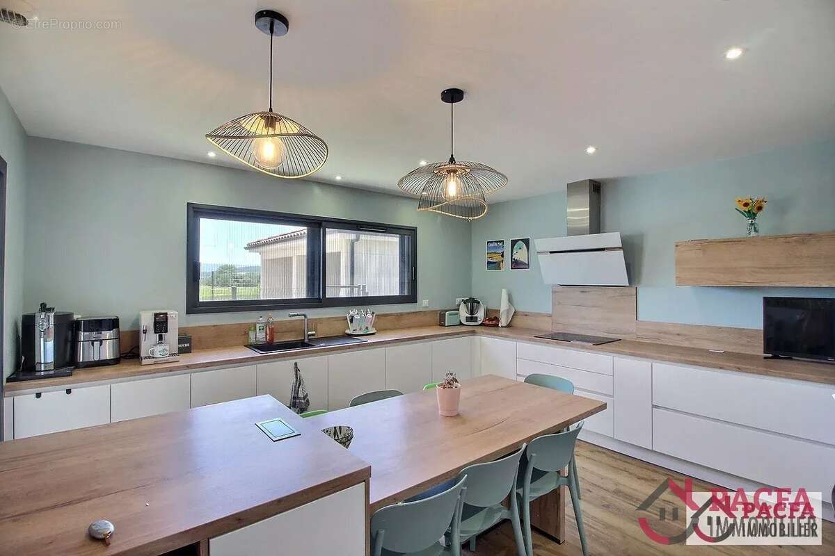 Villa moderne de plain-pied 220 m² -CASTRES - photo 4