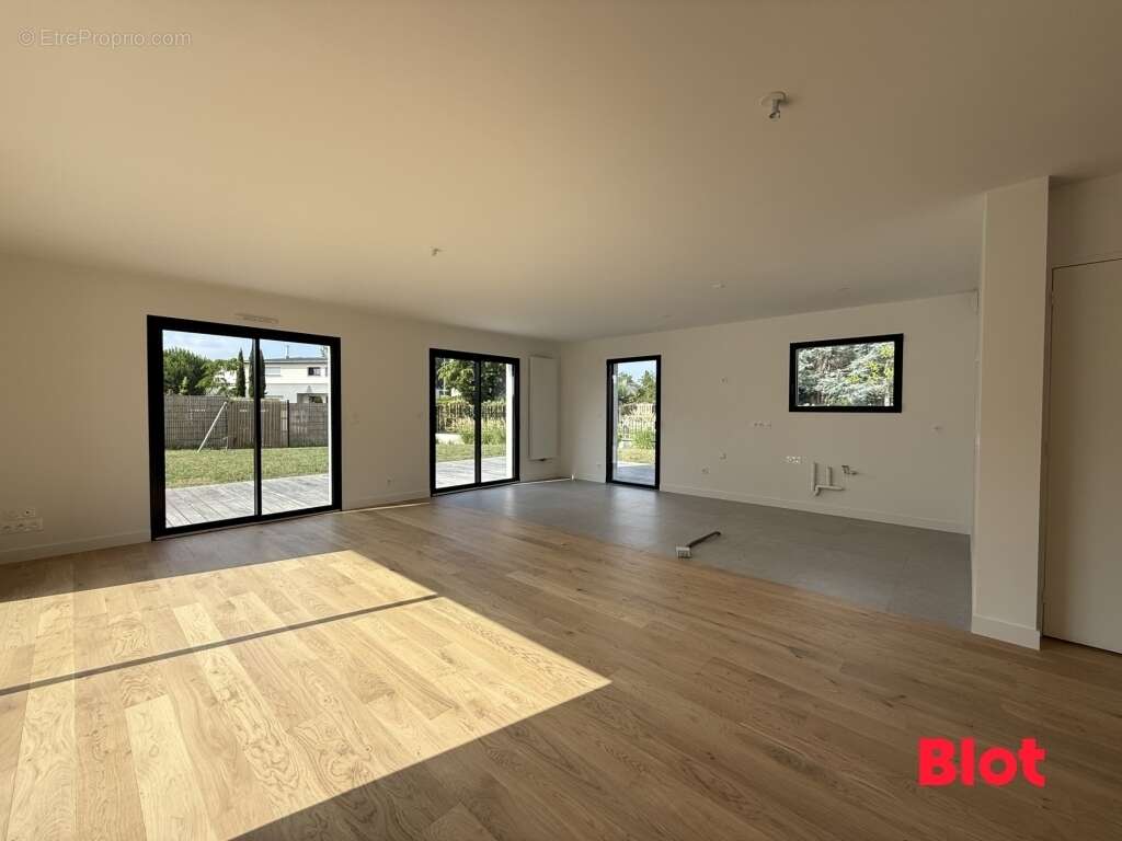 Maison 149 m² à Cesson-Sevigne  - photo 5