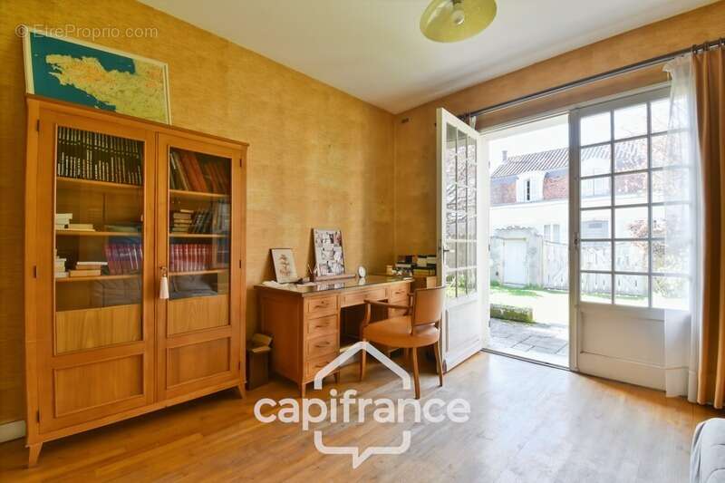 Maison à SAINT-JEAN-D'ANGELY