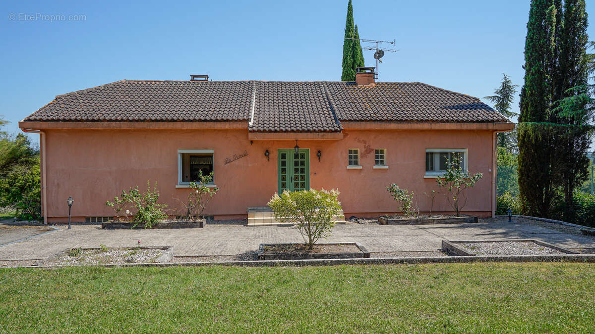Maison à LE MONTAT