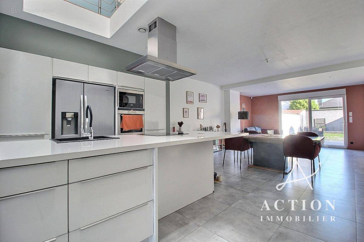 Maison à LYS-LEZ-LANNOY