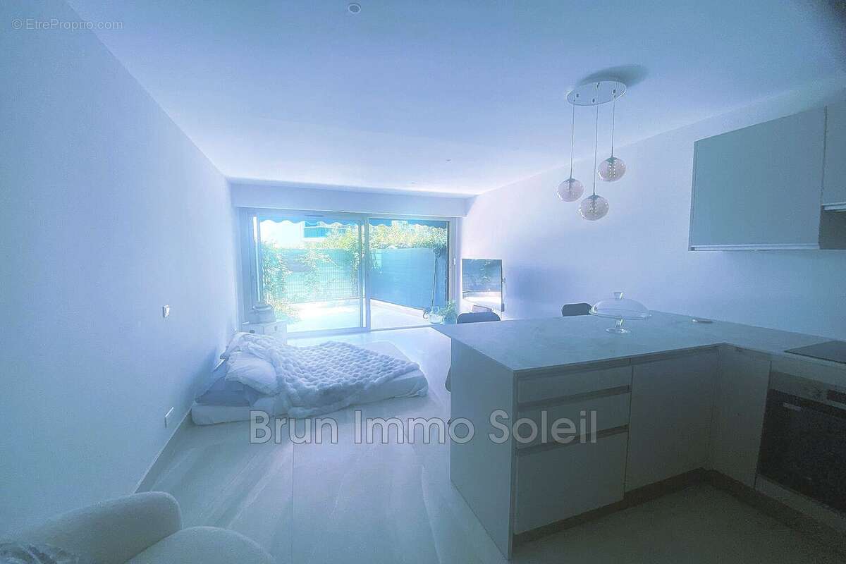 Appartement 37 m² à Cagnes-Sur-Mer  - photo 2